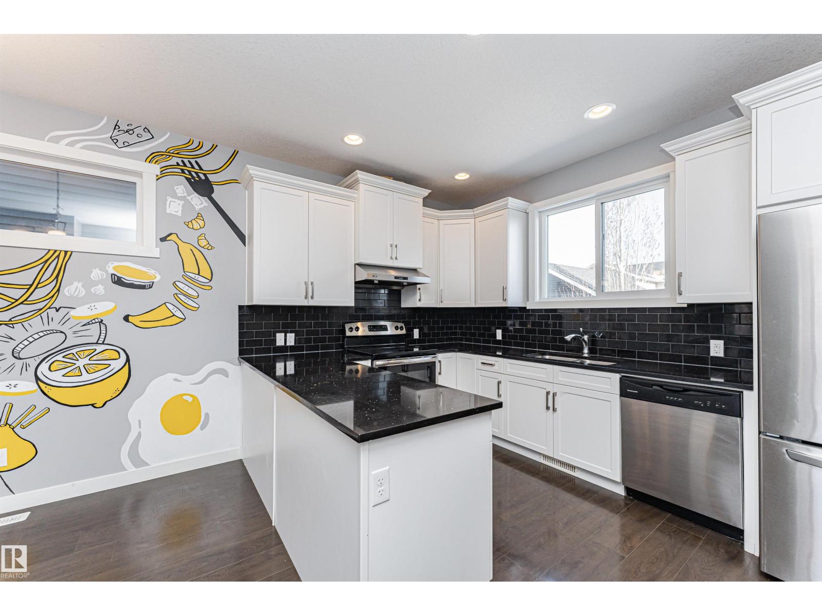 16420 15 AV SW, Edmonton