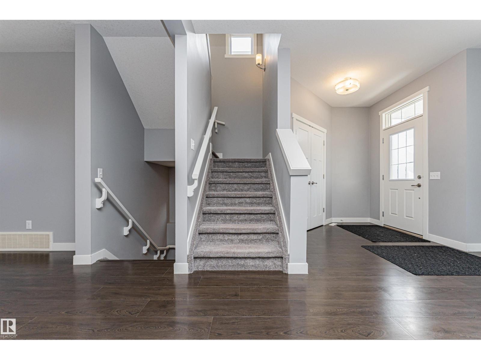 16420 15 AV SW, Edmonton