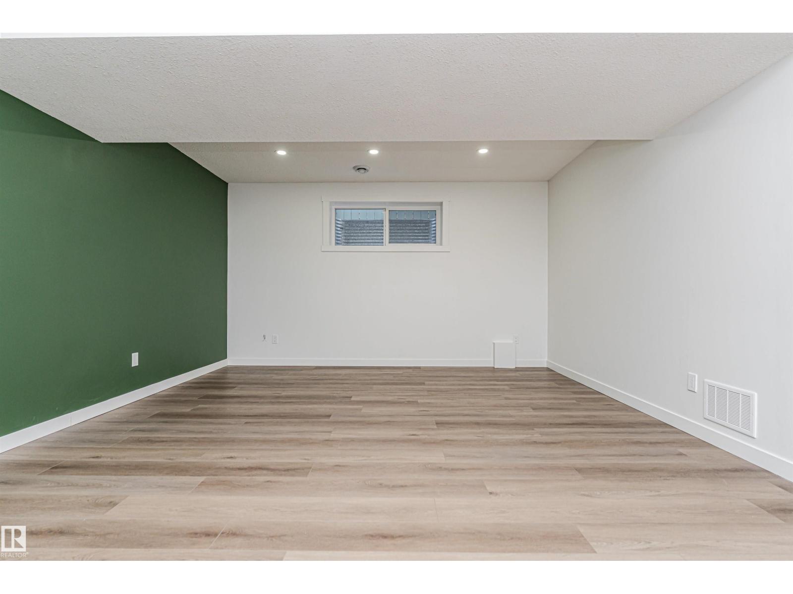 16420 15 AV SW, Edmonton