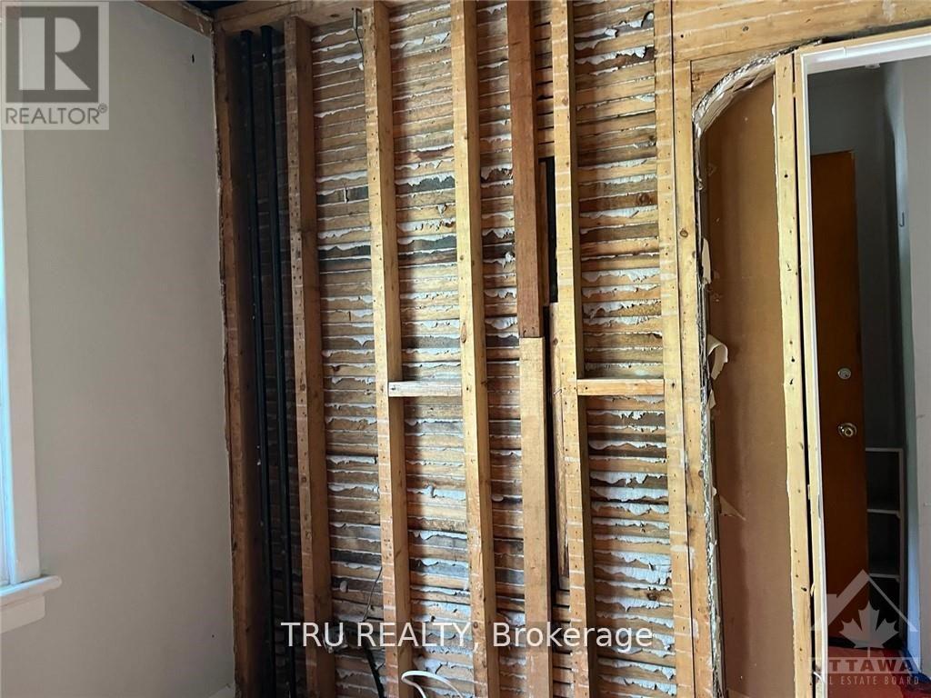 102 PUTMAN AVENUE - 15