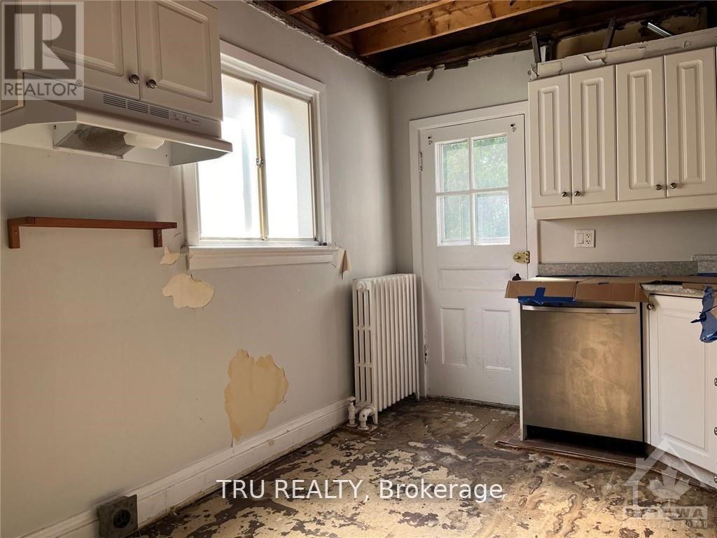 102 PUTMAN AVENUE - 16
