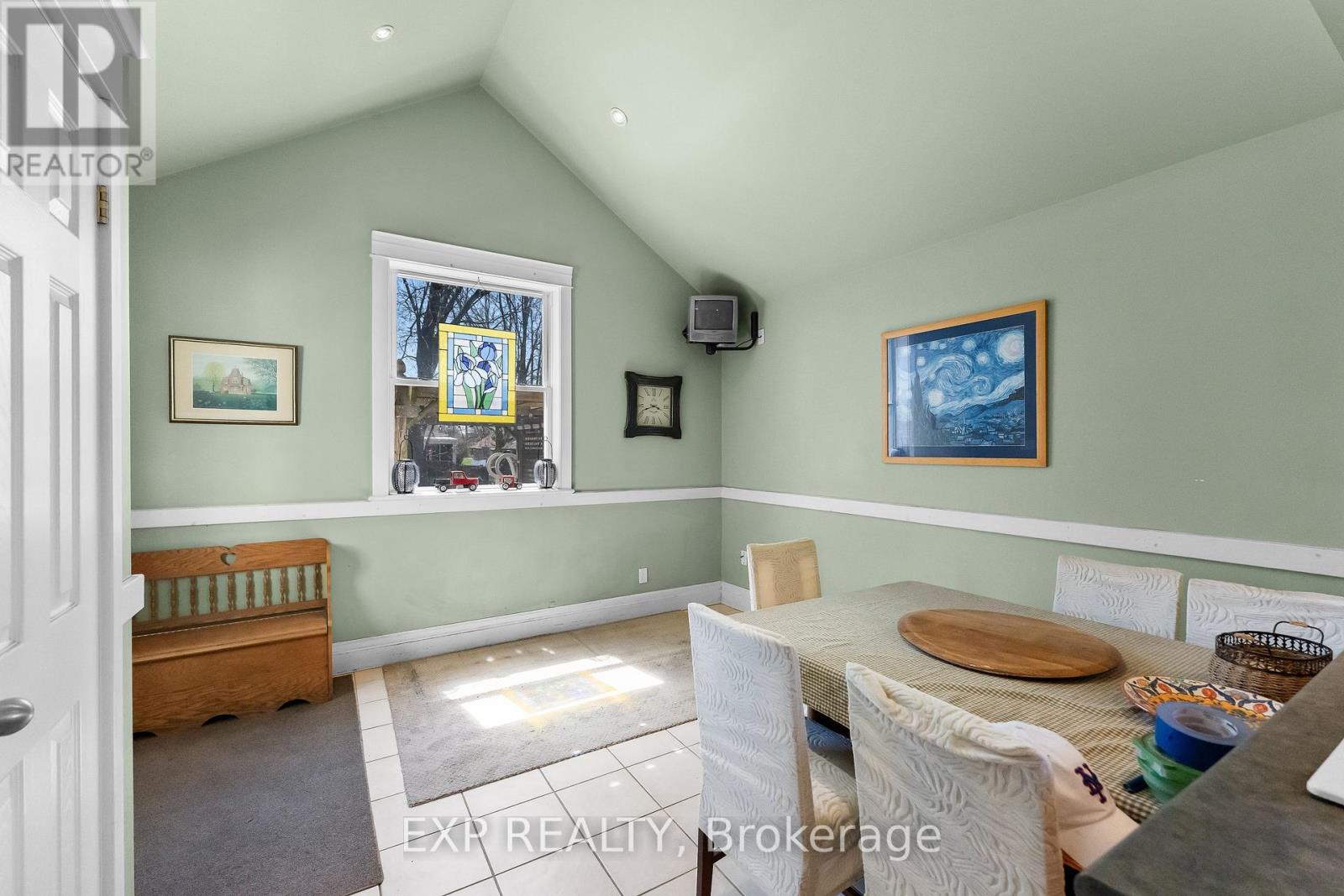 122 ELGIN STREET W - 33