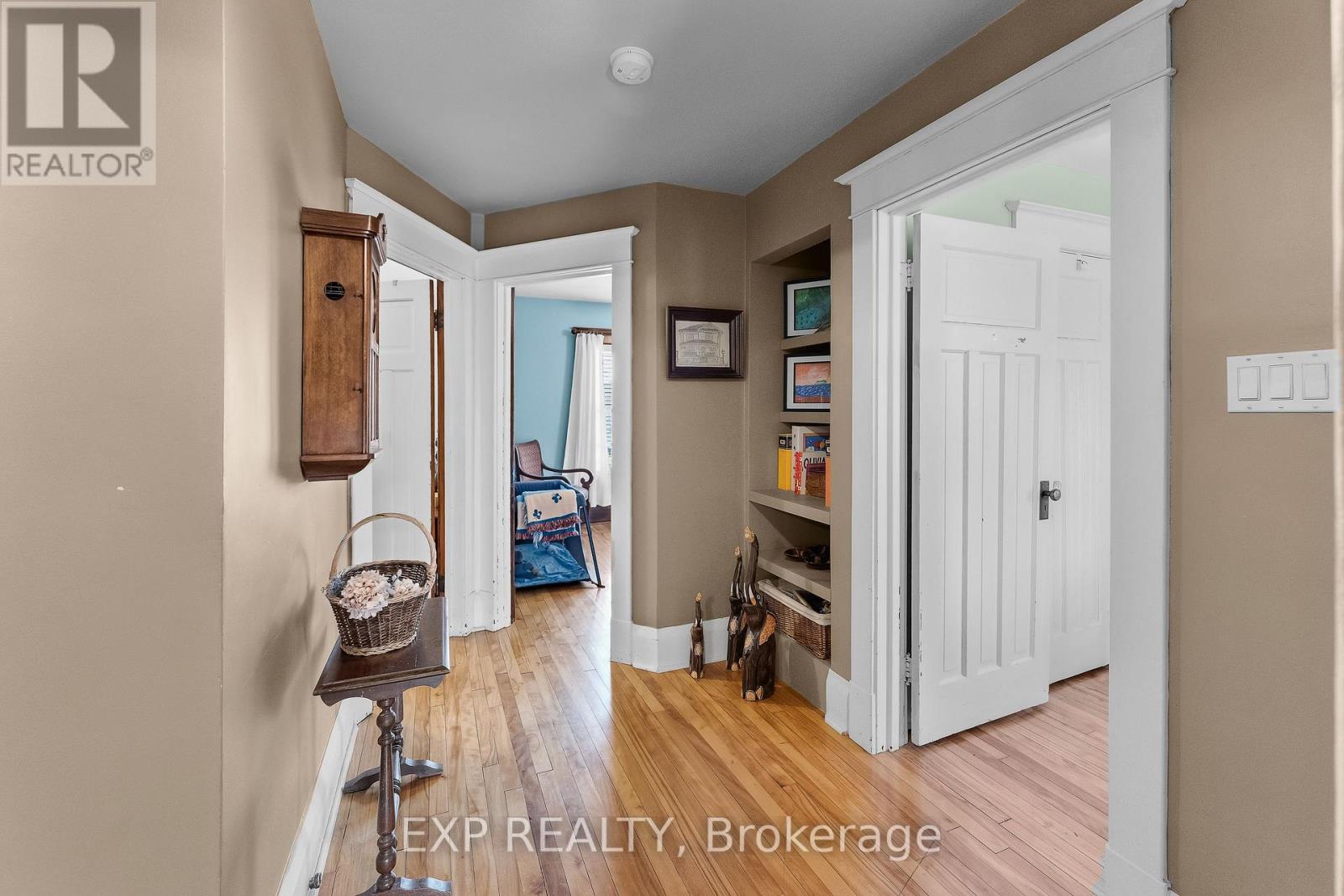 122 ELGIN STREET W - 38