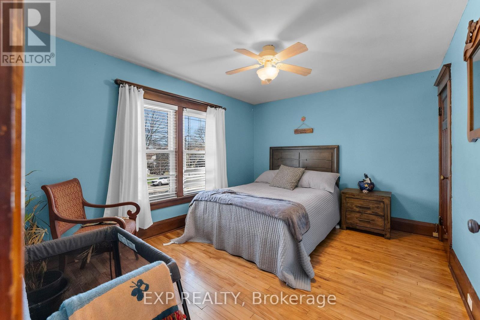 122 ELGIN STREET W - 43