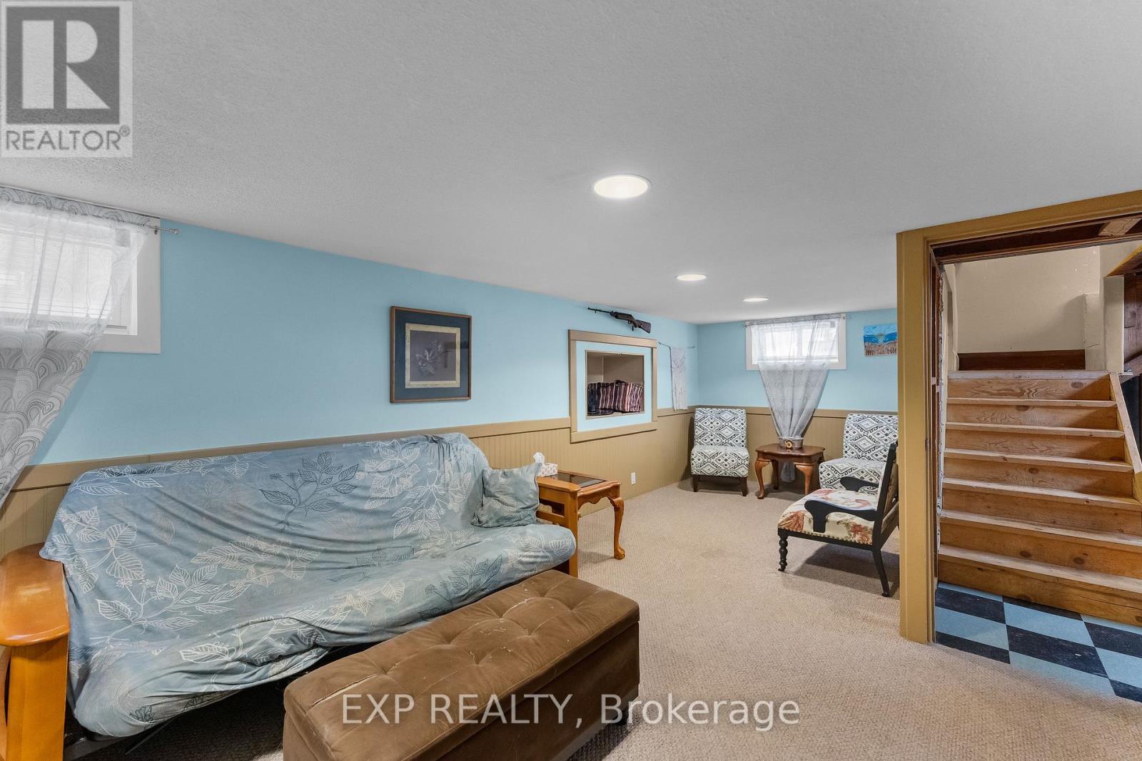 122 ELGIN STREET W - 47