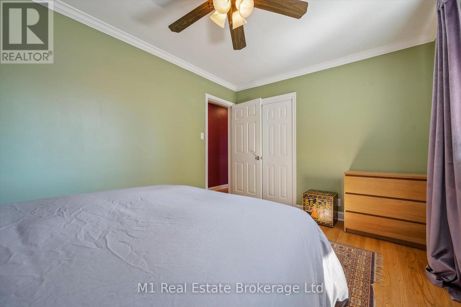 21 GLADSTONE AVENUE - 28