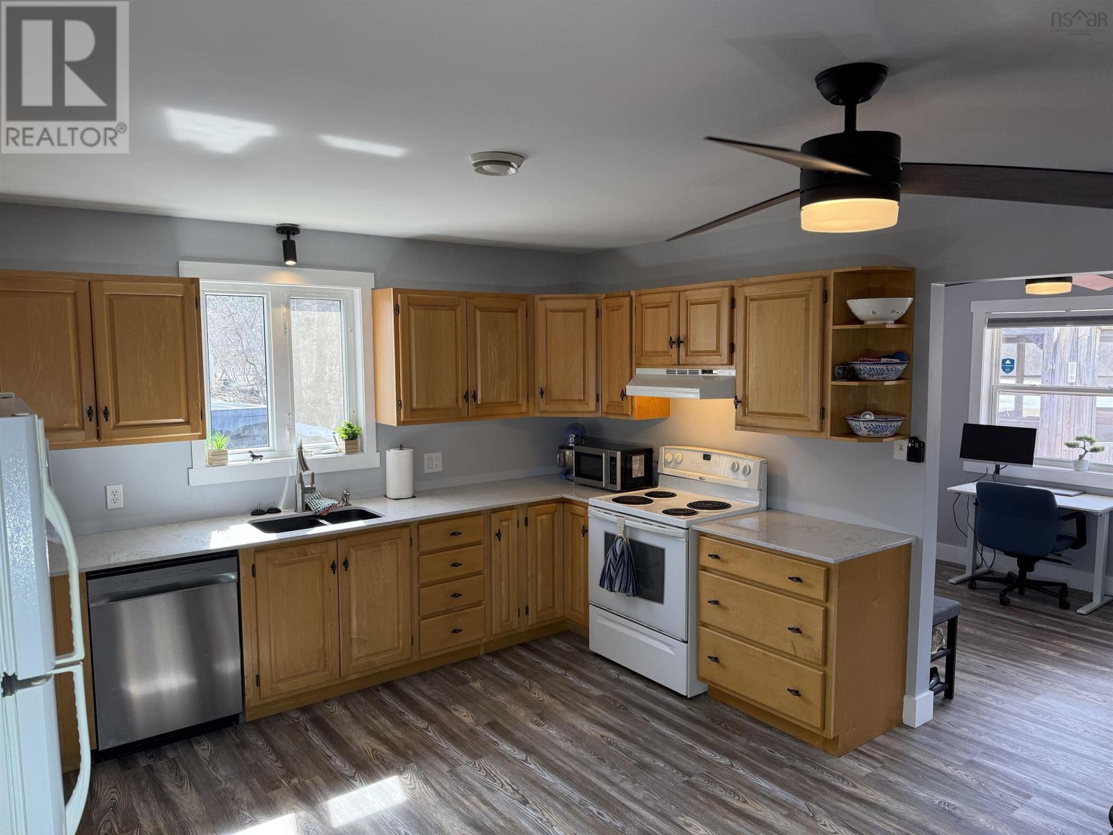 Property 6 of 49 of 2865 West Big Intervale Road