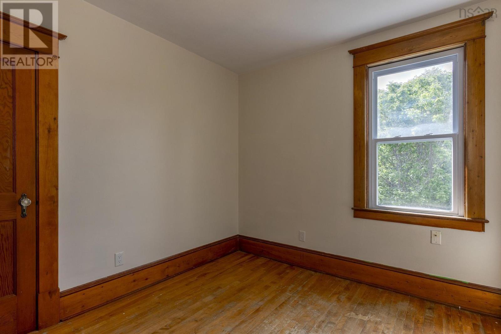 63 Croft Road - 25