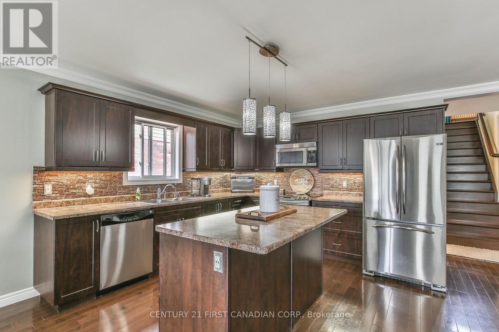 232 BROCK STREET - 8