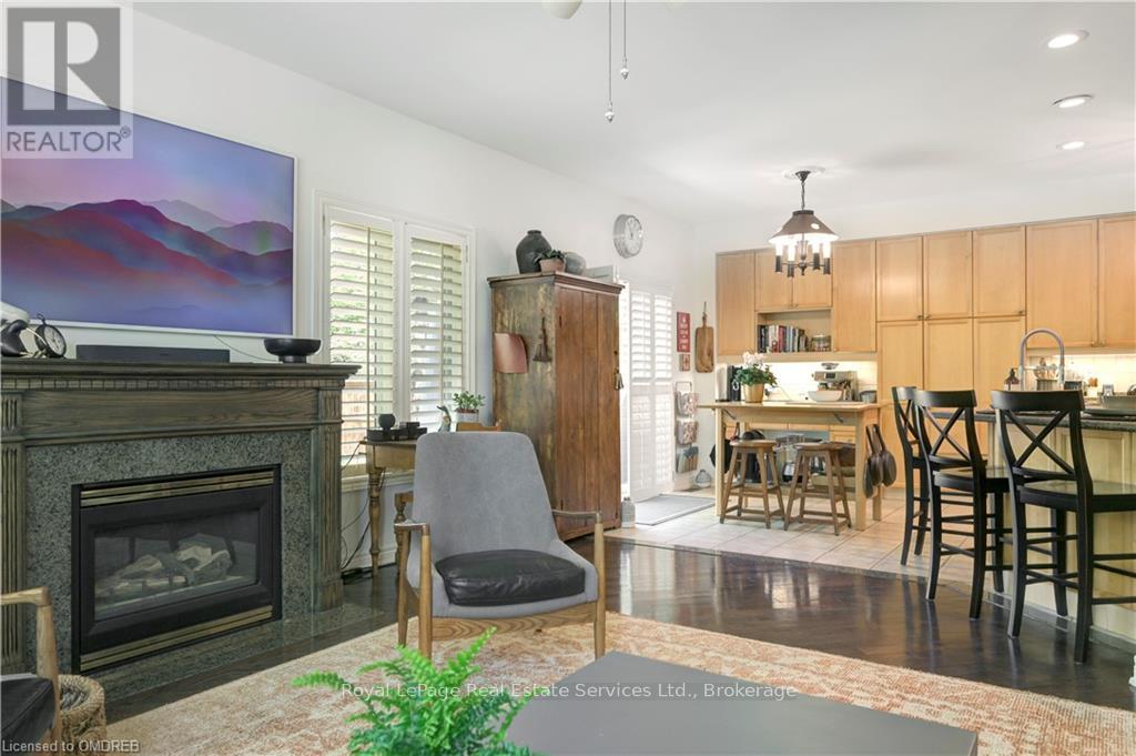1259 GLENASHTON DRIVE - 18