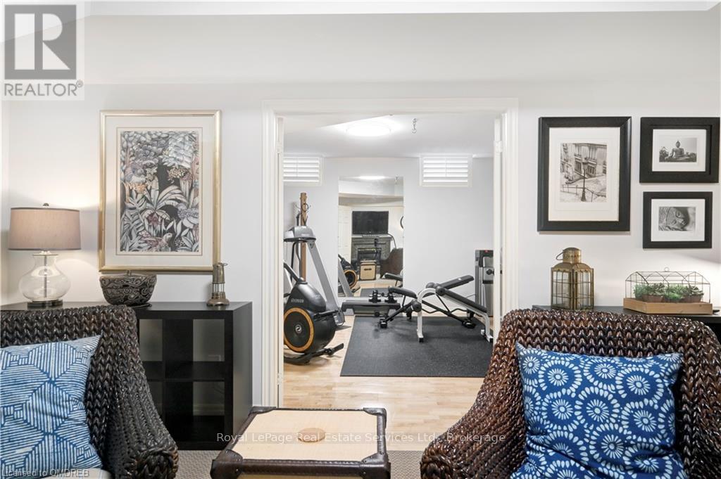 1259 GLENASHTON DRIVE - 38