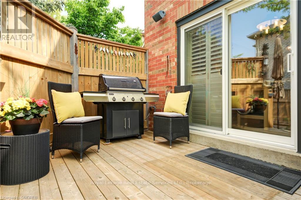 1259 GLENASHTON DRIVE - 44