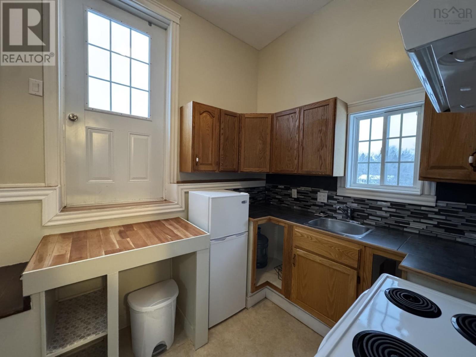 208 PLEASANT Street - 28