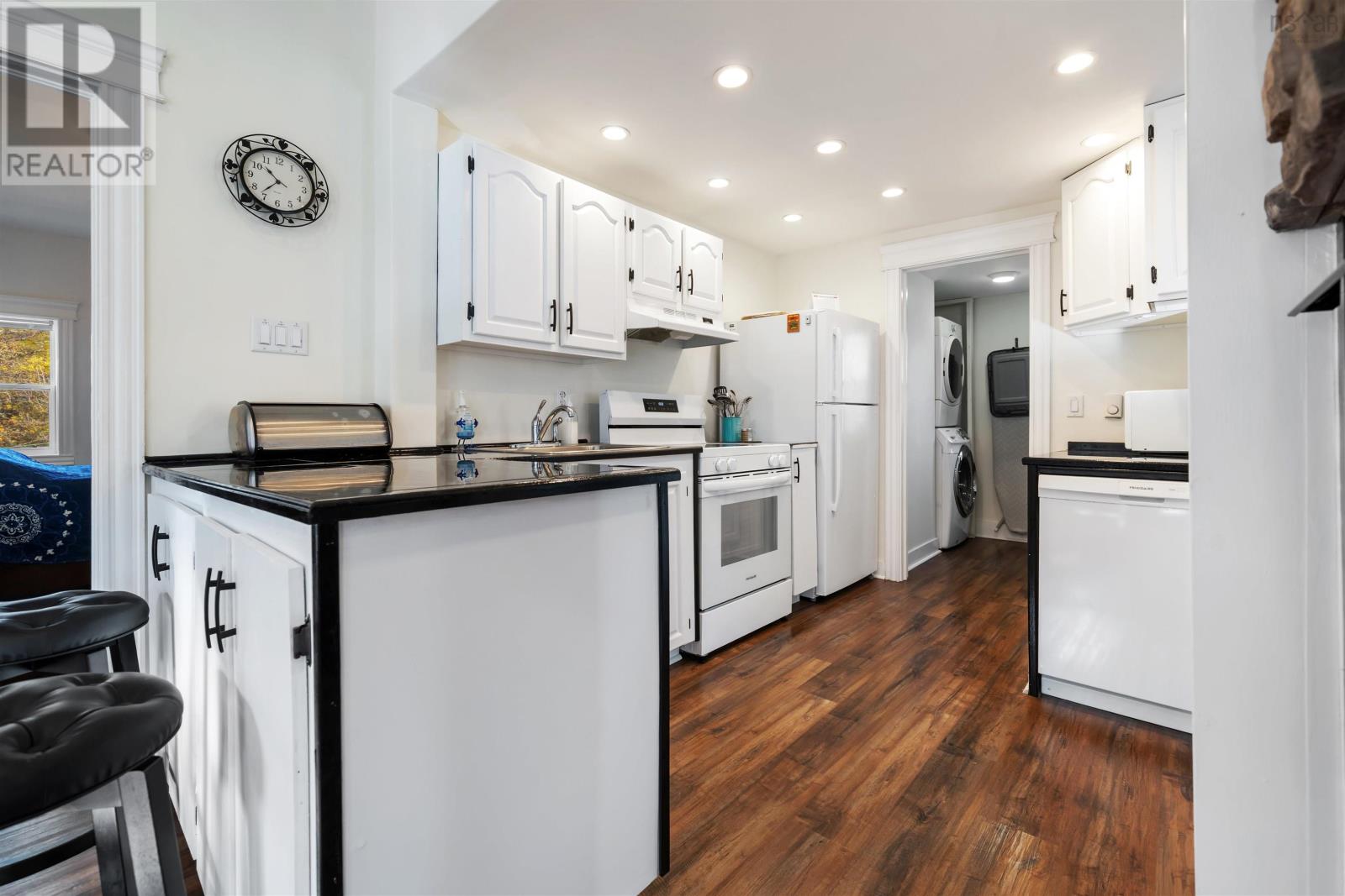 208 PLEASANT Street - 7