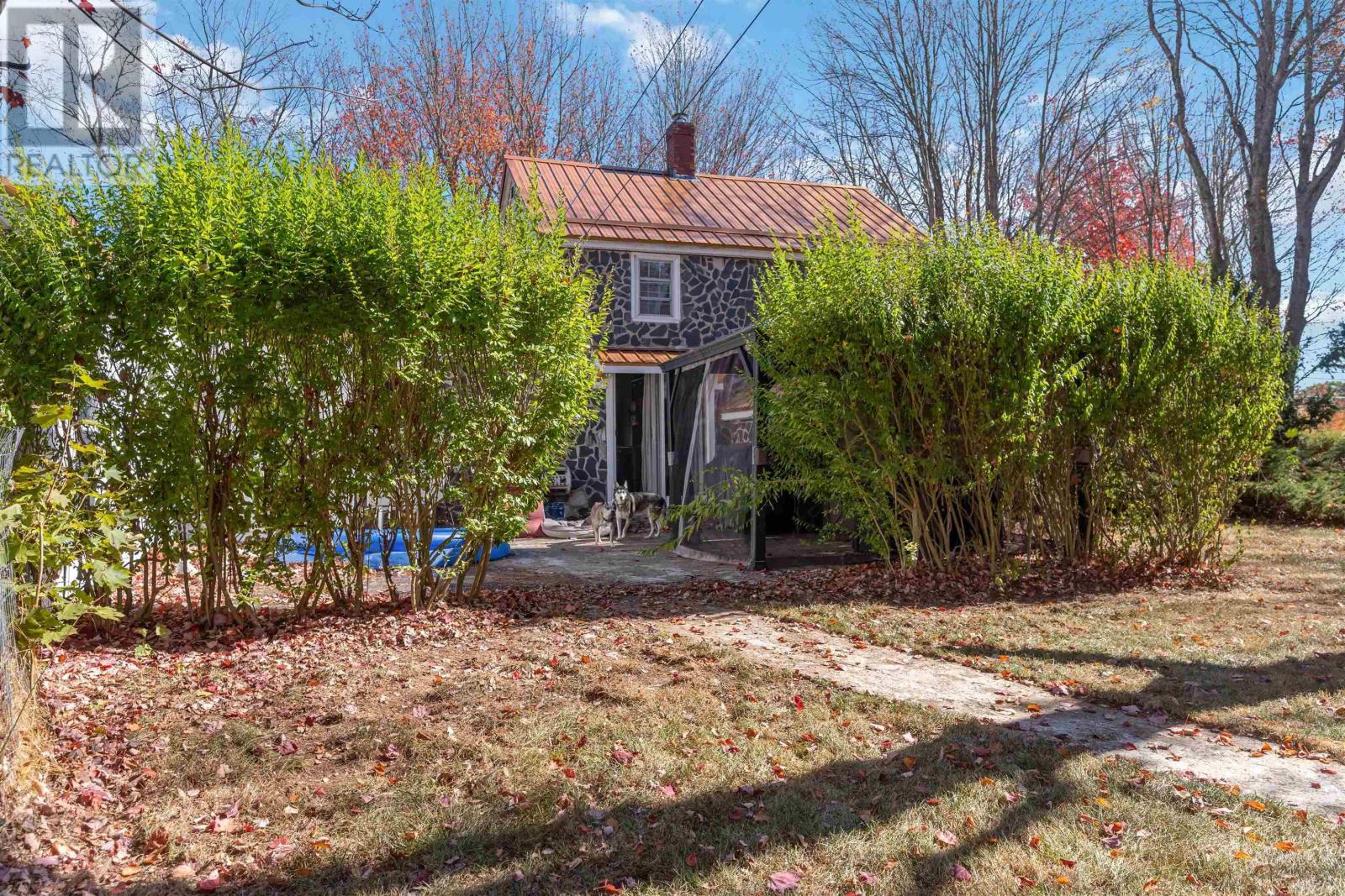9387 Highway 10 - 24