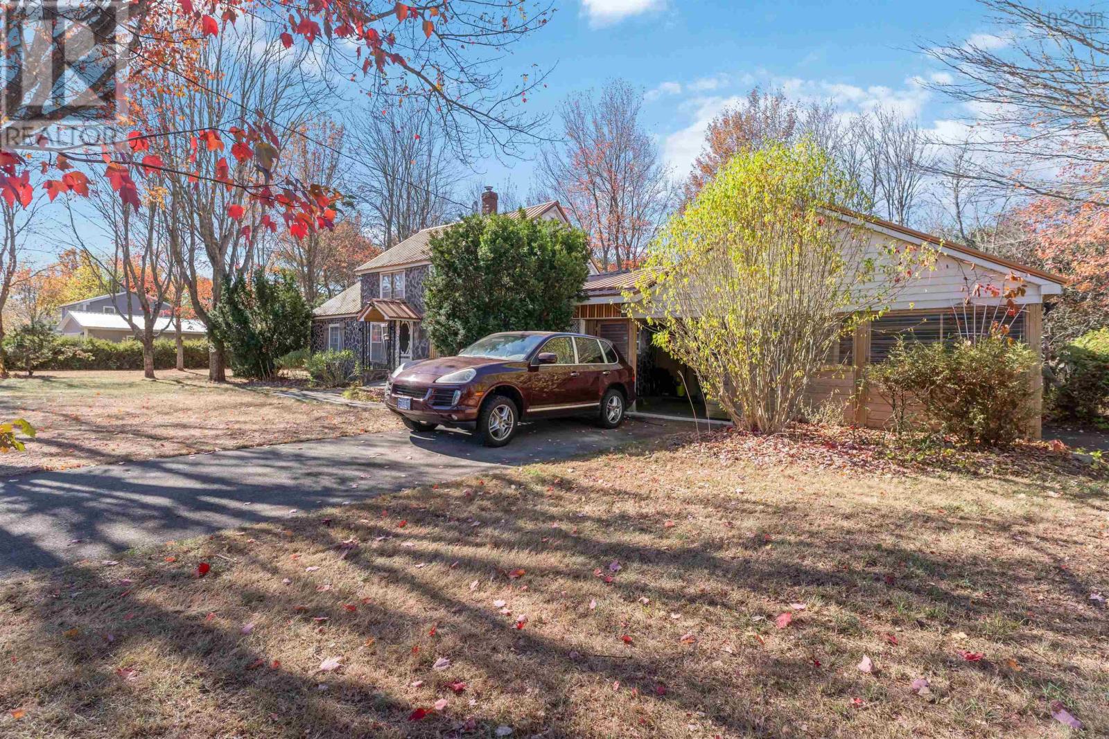 9387 Highway 10 - 21