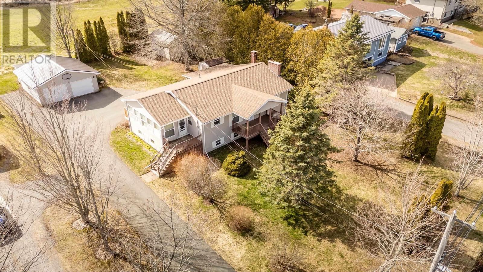 Property 44 of 50 of 581 Highway 360