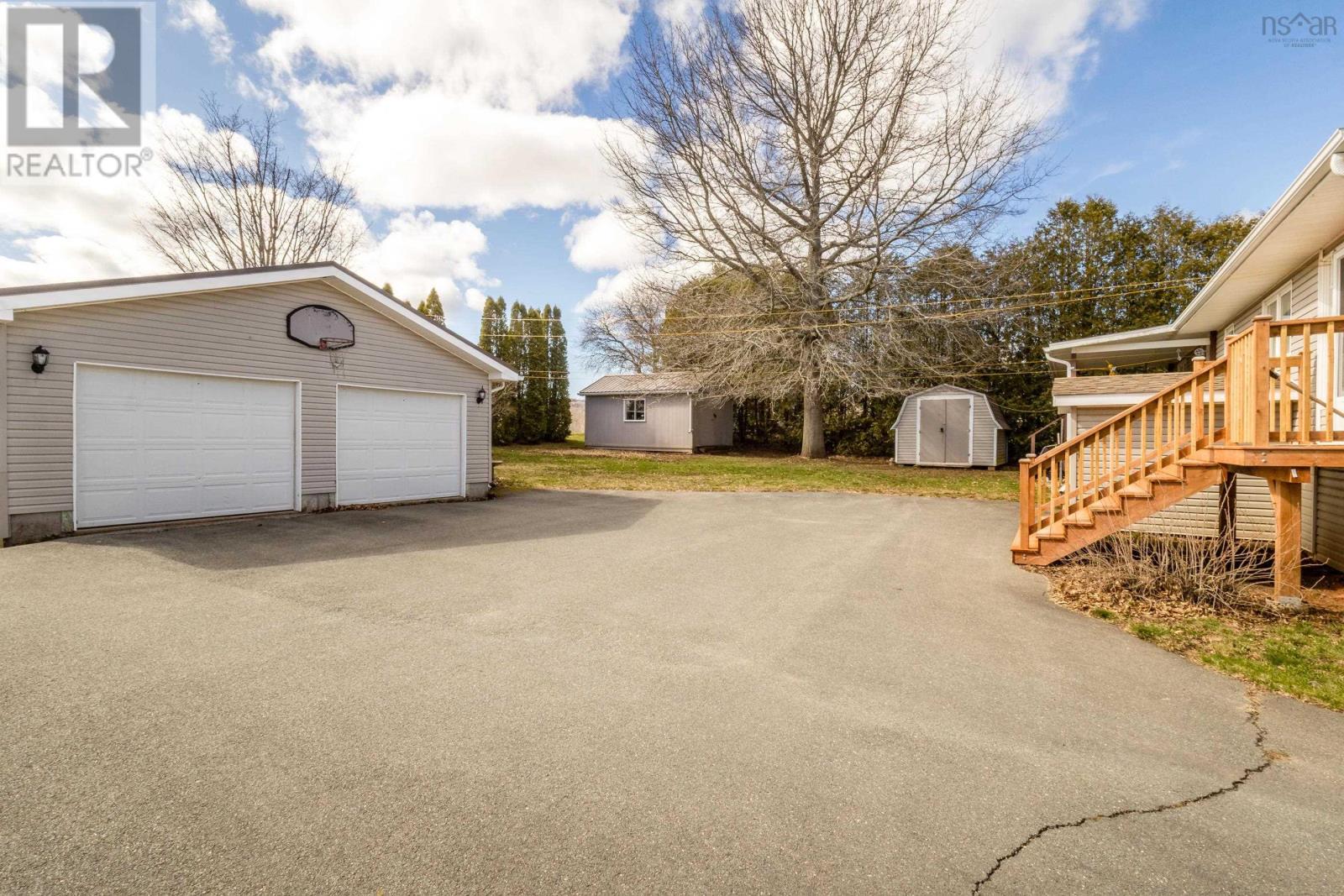 Property 7 of 50 of 581 Highway 360