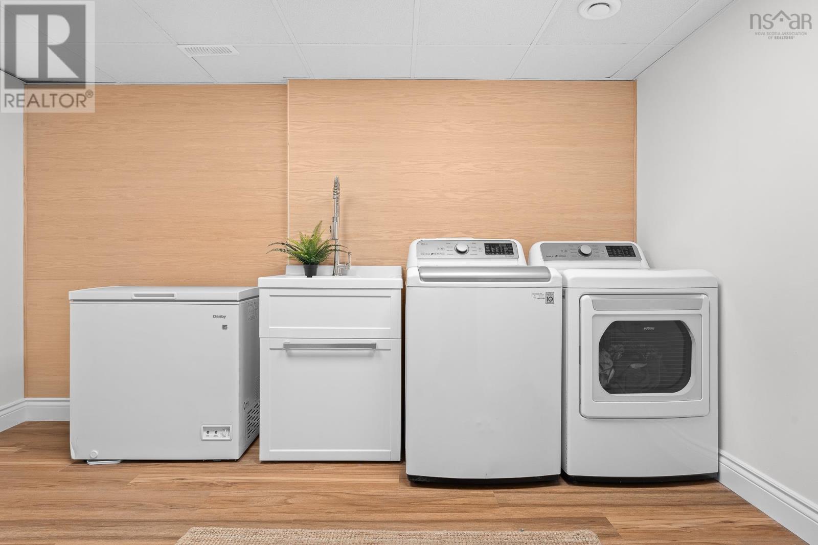 Property 28 of 34 of 40 Merganser Avenue