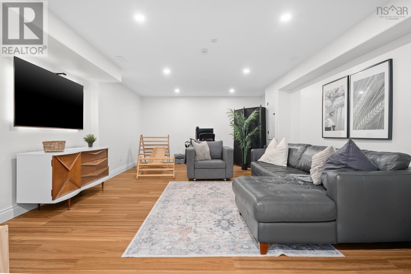 Property 23 of 34 of 40 Merganser Avenue