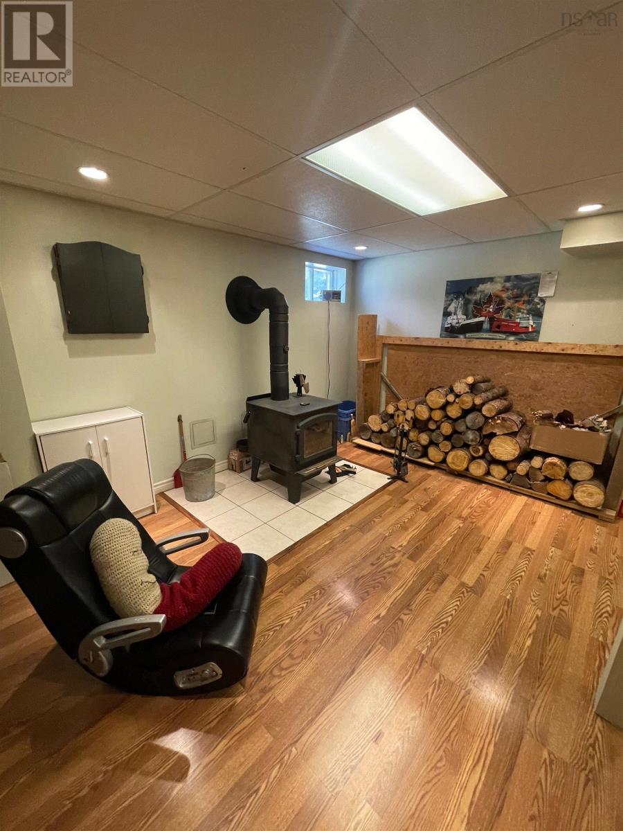 Property 48 of 49 of 1045 Mountain Road