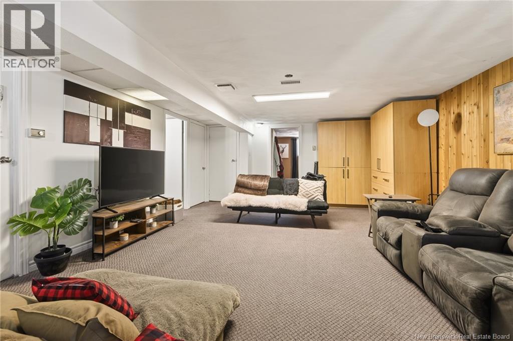 34 Gorveatte Street - 33
