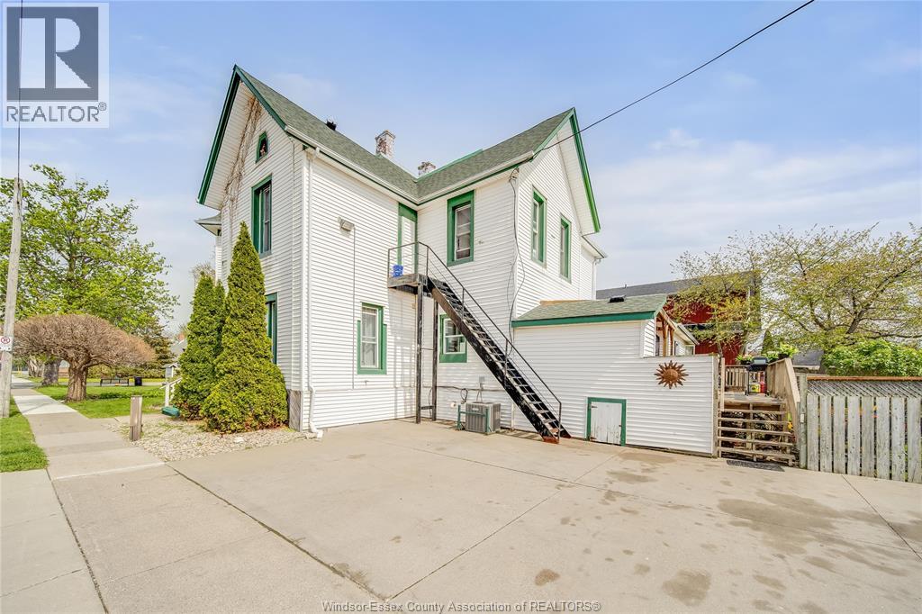 122 TALBOT ST. S - 35