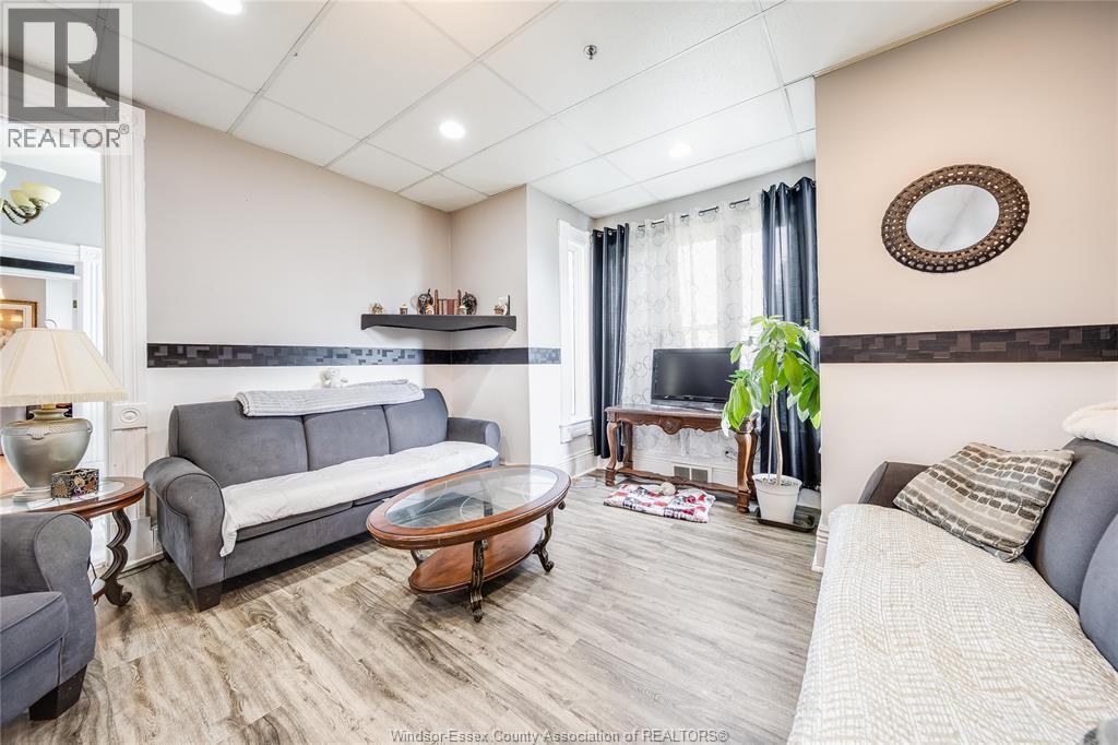 122 TALBOT ST. S - 6