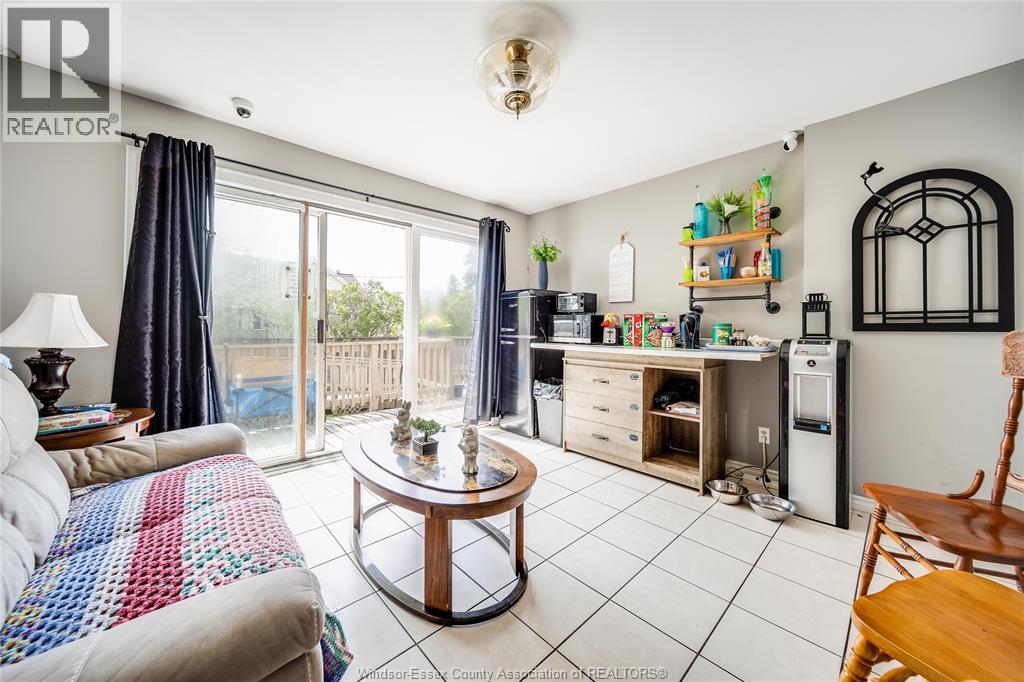 122 TALBOT STREET South - 10