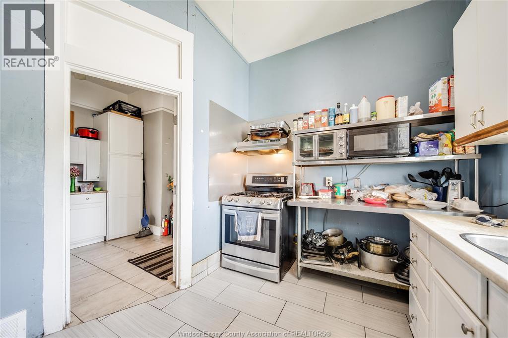 122 TALBOT STREET South - 14