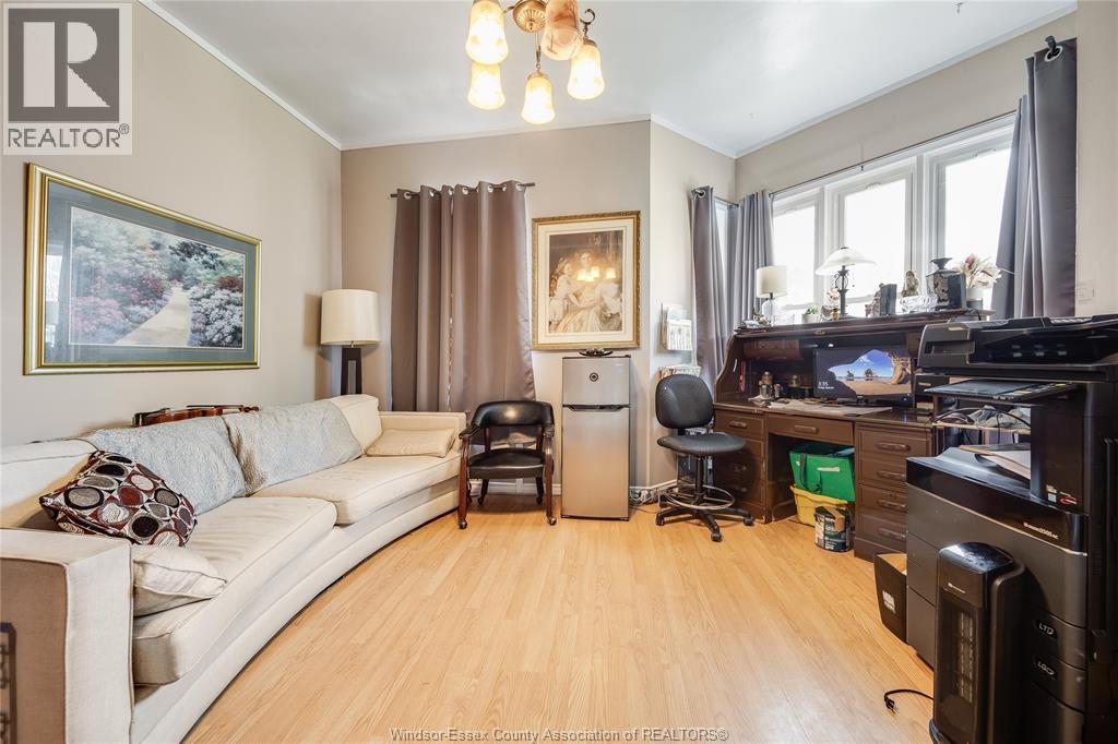 122 TALBOT STREET South - 16