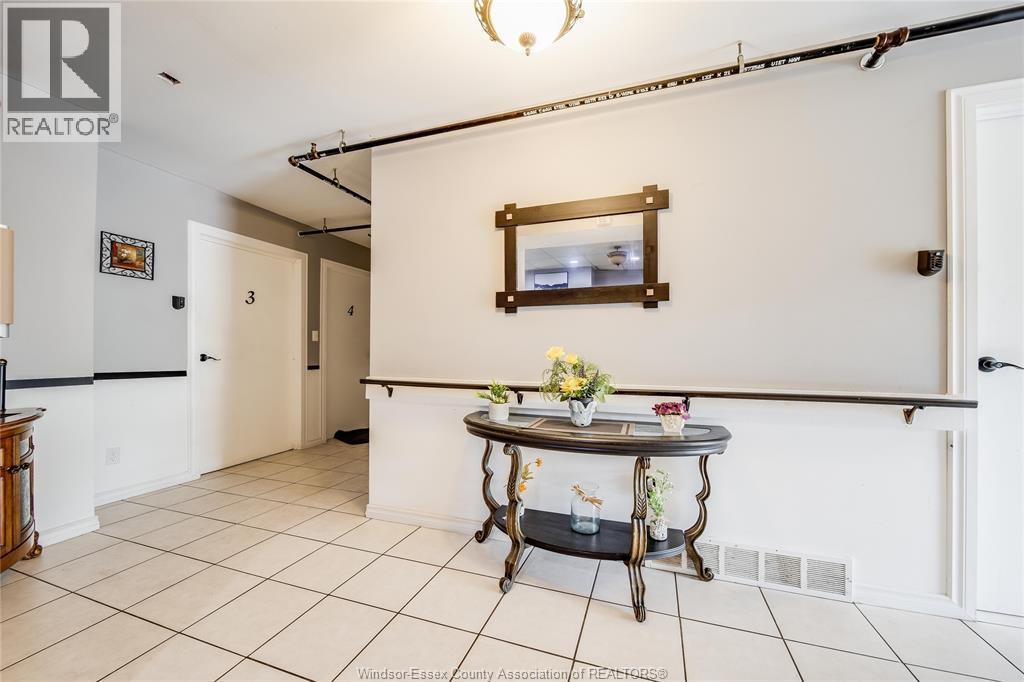 122 TALBOT STREET South - 19