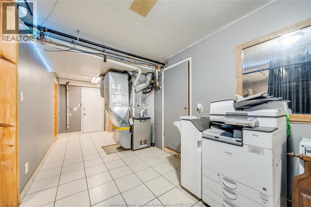122 TALBOT STREET South - 25