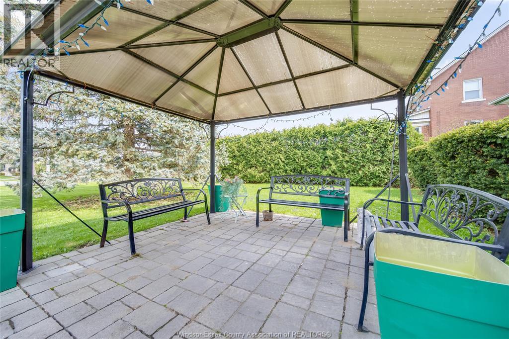 122 TALBOT STREET South - 32