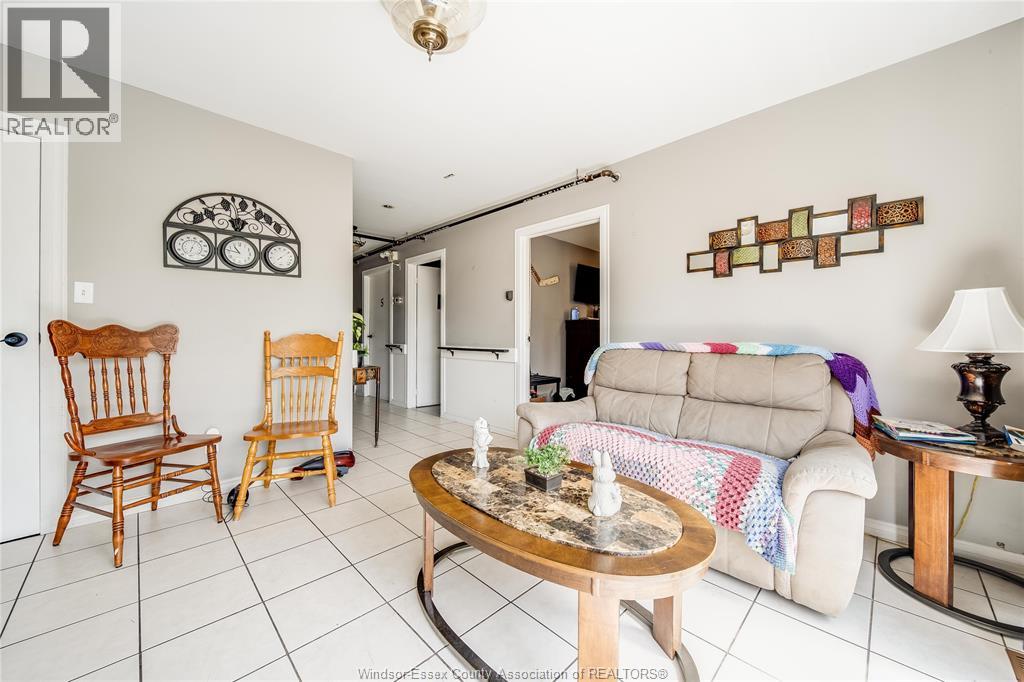 122 TALBOT STREET South - 8