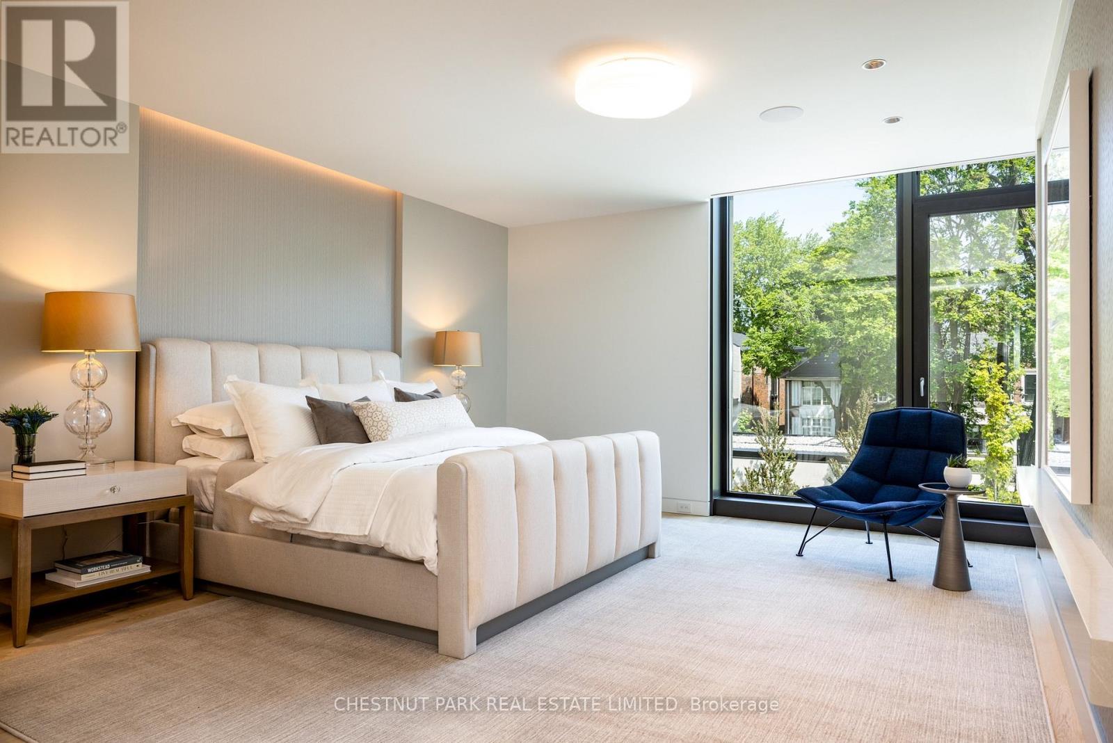 50 TEDDINGTON PARK AVENUE - 25