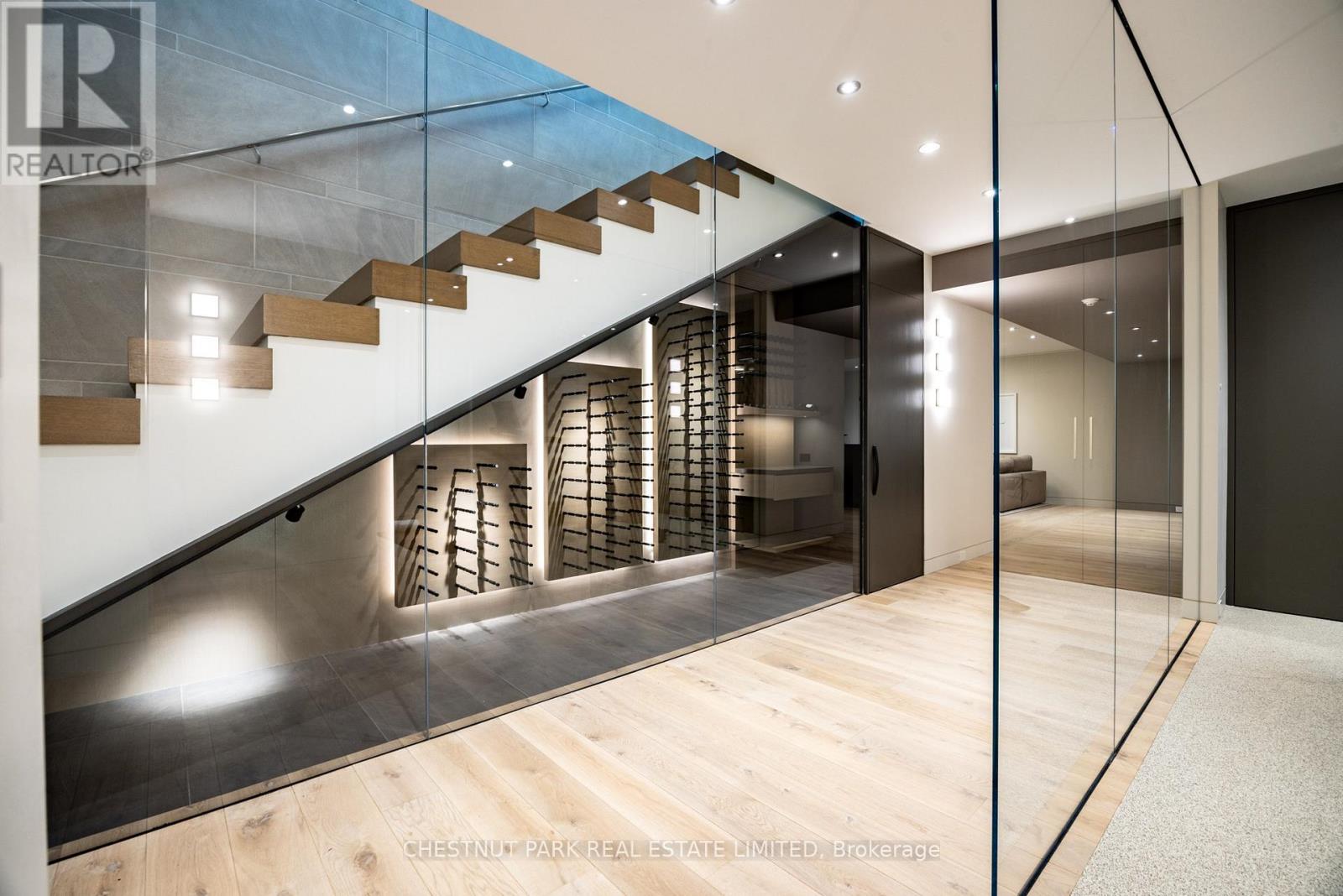 50 TEDDINGTON PARK AVENUE - 36