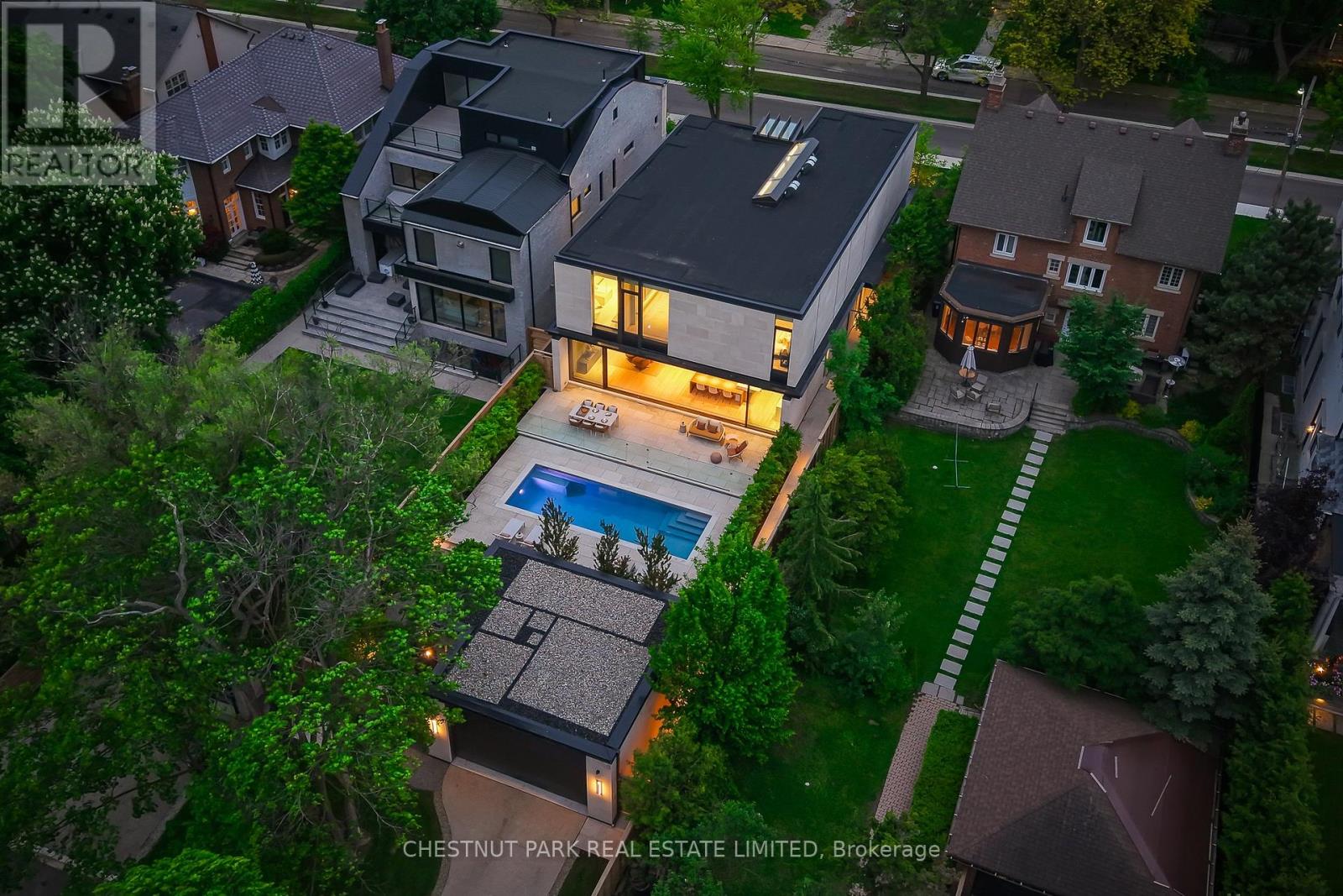 50 TEDDINGTON PARK AVENUE - 50
