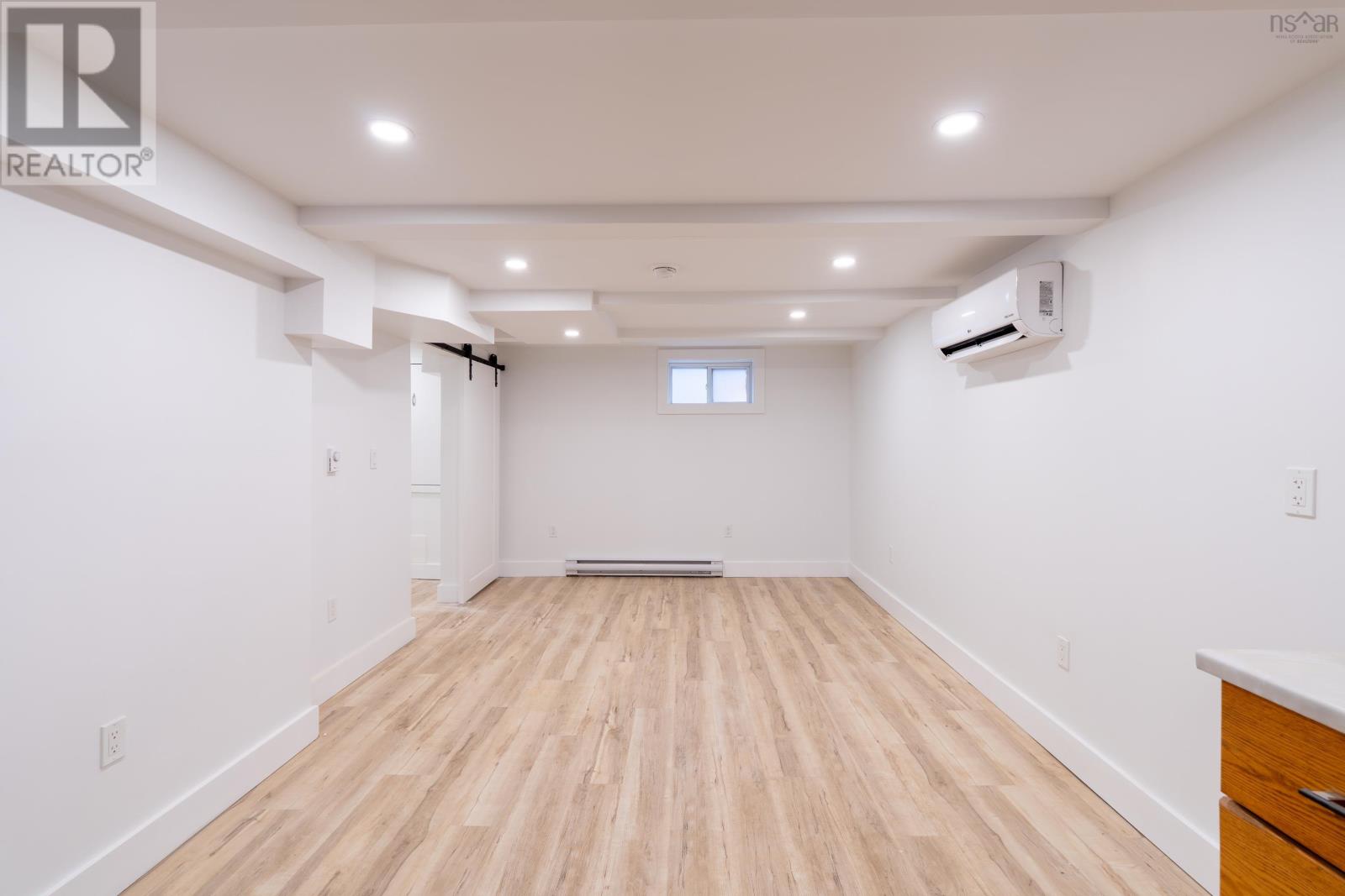 Property 26 of 49 of 5447 Rector Street