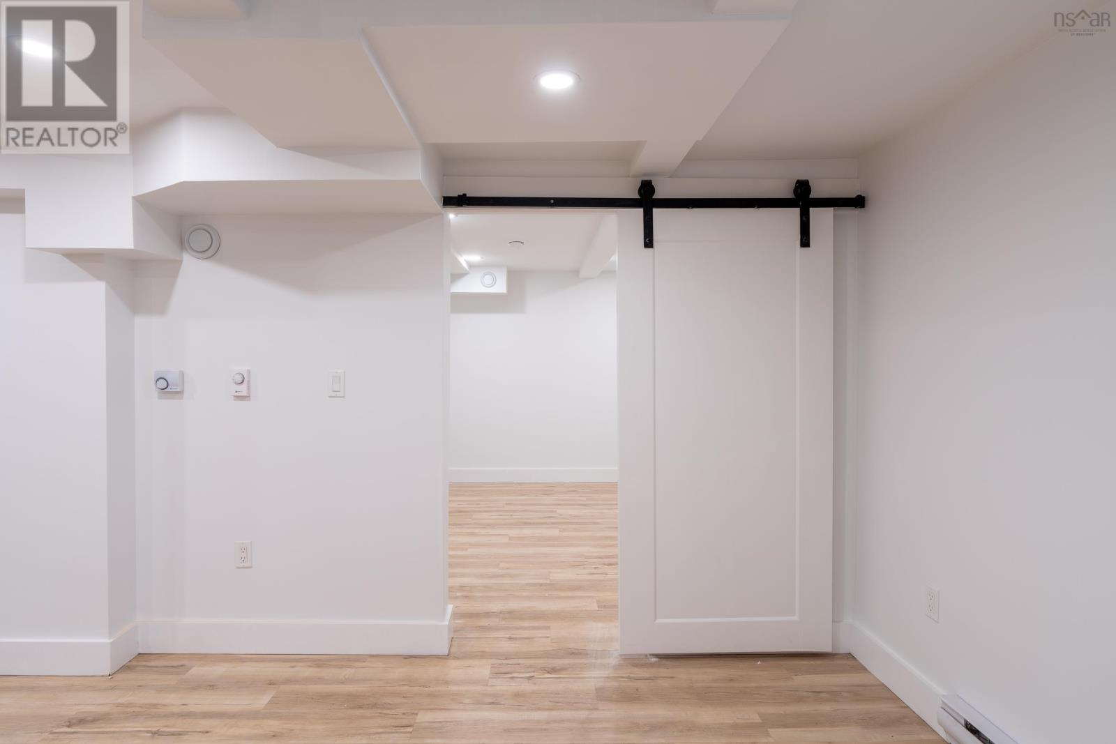 Property 29 of 49 of 5447 Rector Street