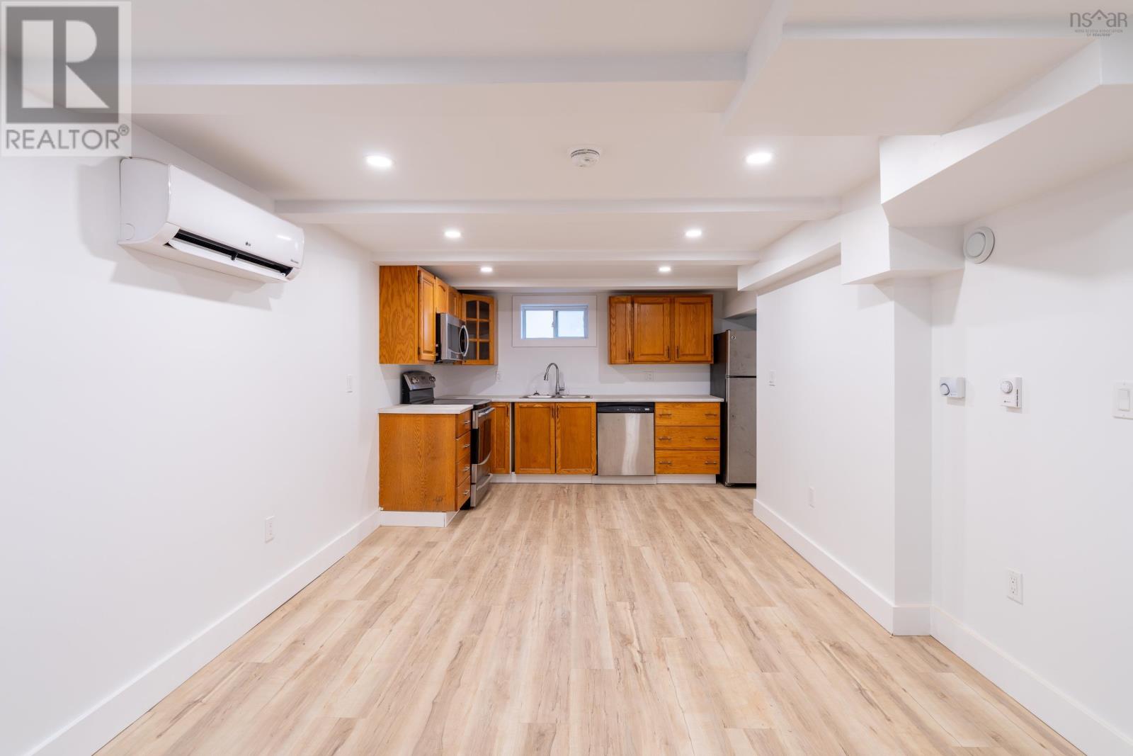 Property 27 of 49 of 5447 Rector Street