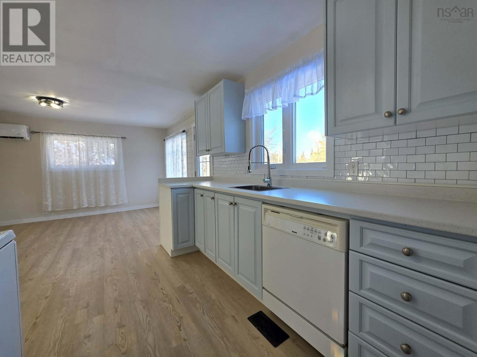 Property 20 of 41 of 156 Greenfield Road