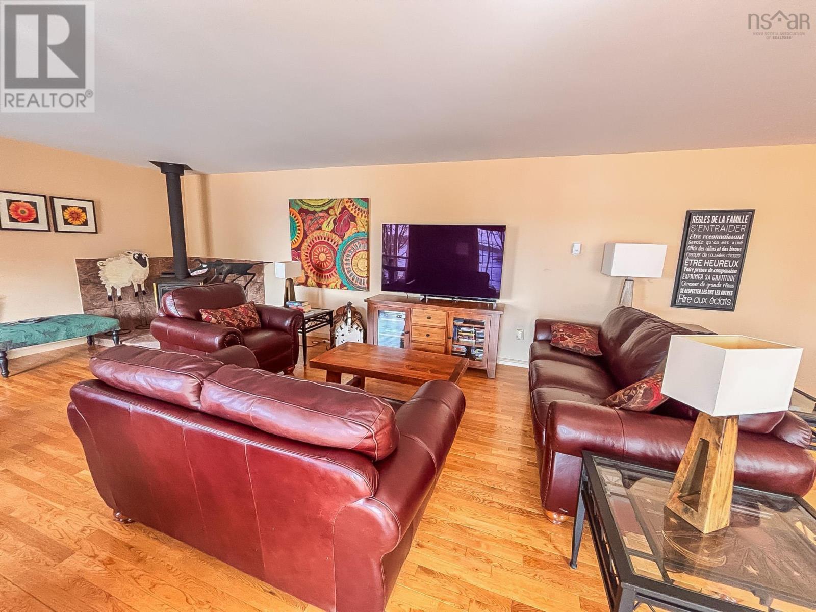 Property 16 of 39 of 672 Molega Lake Road