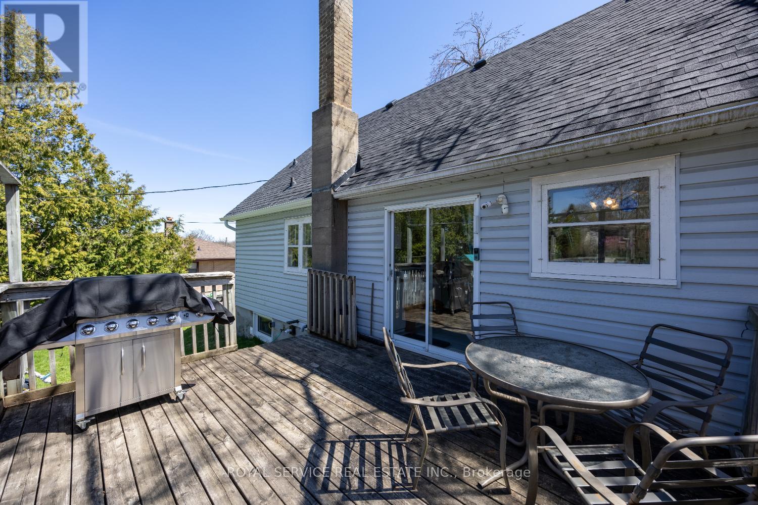 210 SHELBOURNE STREET - 24