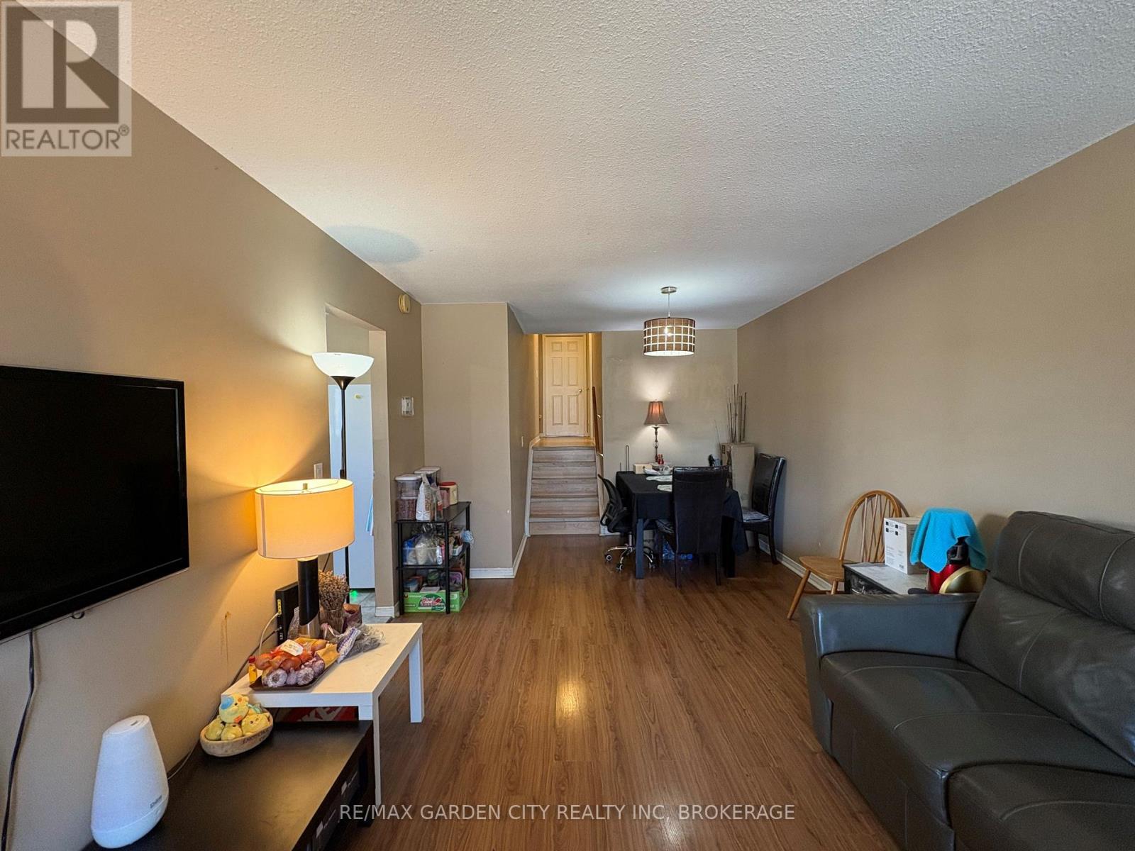 23 POPLAR CRESCENT - 3