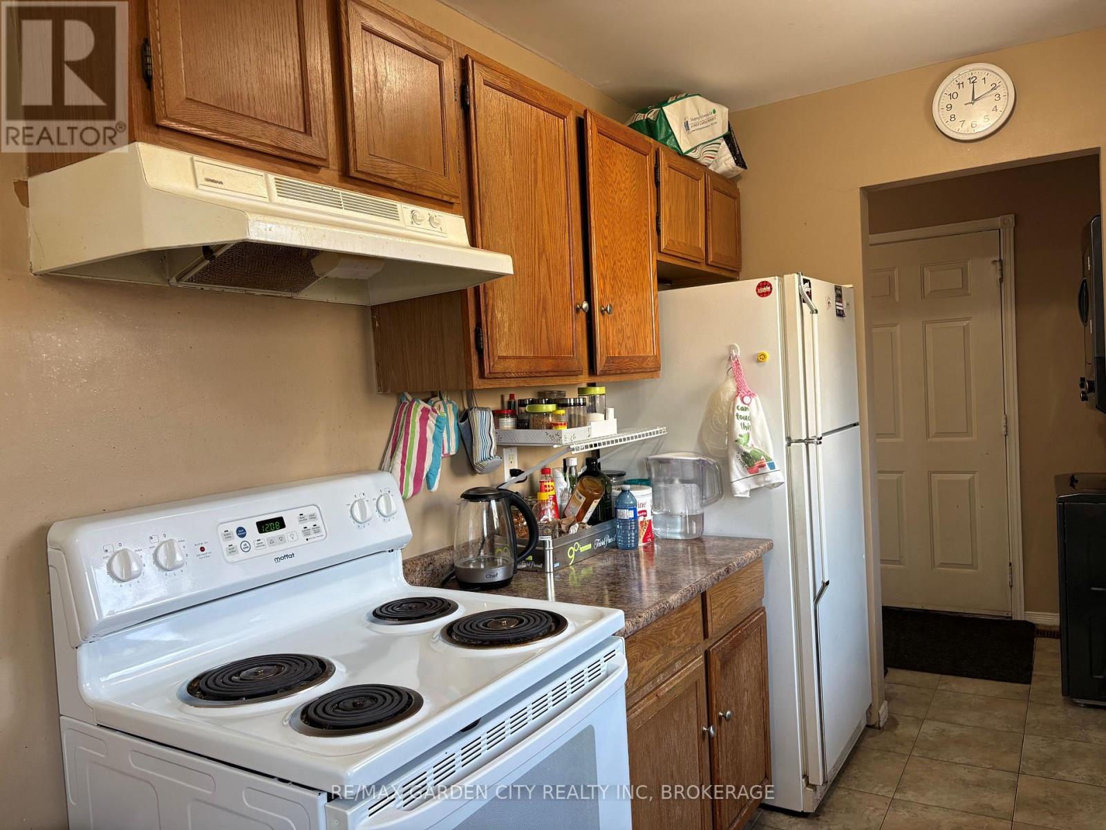 23 POPLAR CRESCENT - 6
