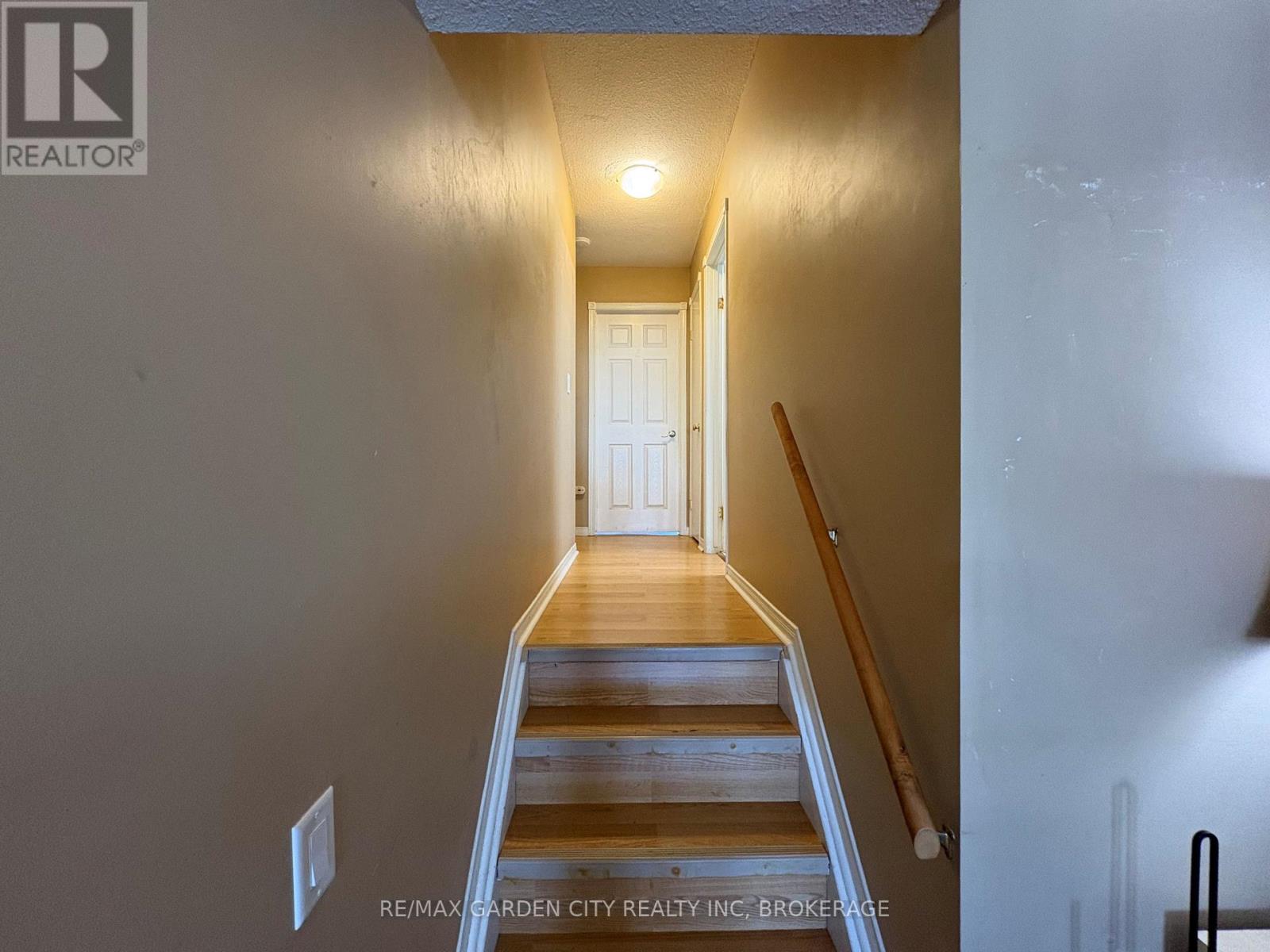 23 POPLAR CRESCENT - 9
