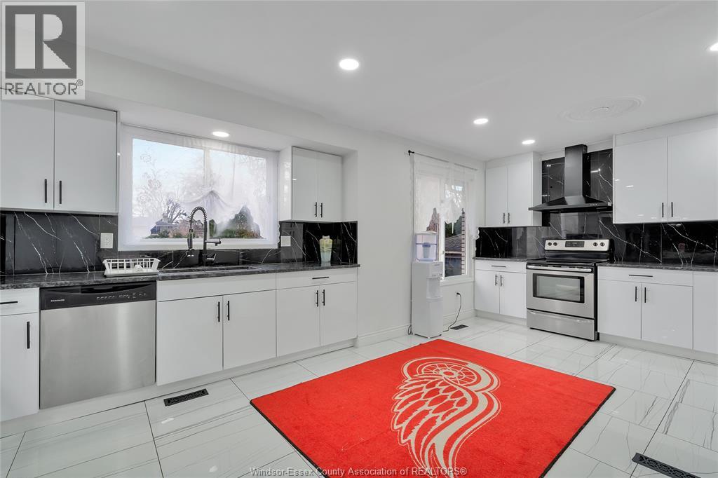 655 ROSELAND DRIVE South — photo 6