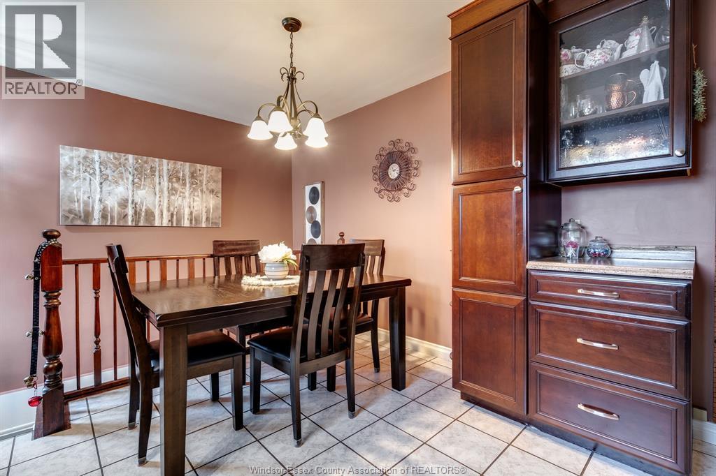1654 Fairlea CRESCENT - 11