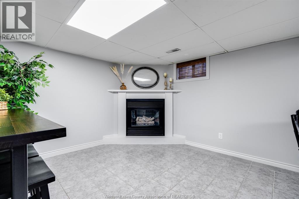 1654 Fairlea CRESCENT - 26